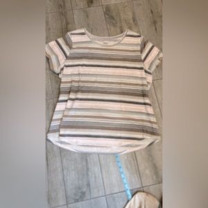 Sonoma striped crew neck knit top. Beautiful striped pattern.
